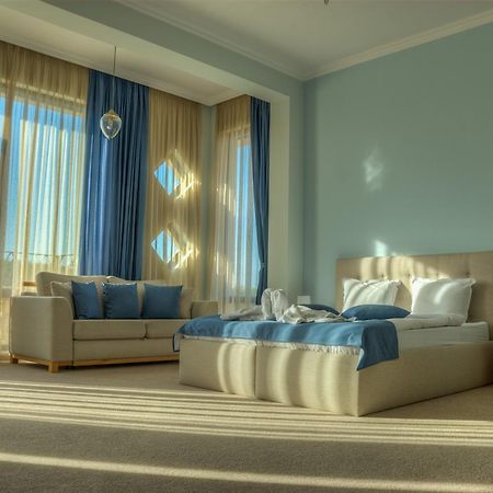 Hotel Chateau Des Bergers Търговище Екстериор снимка
