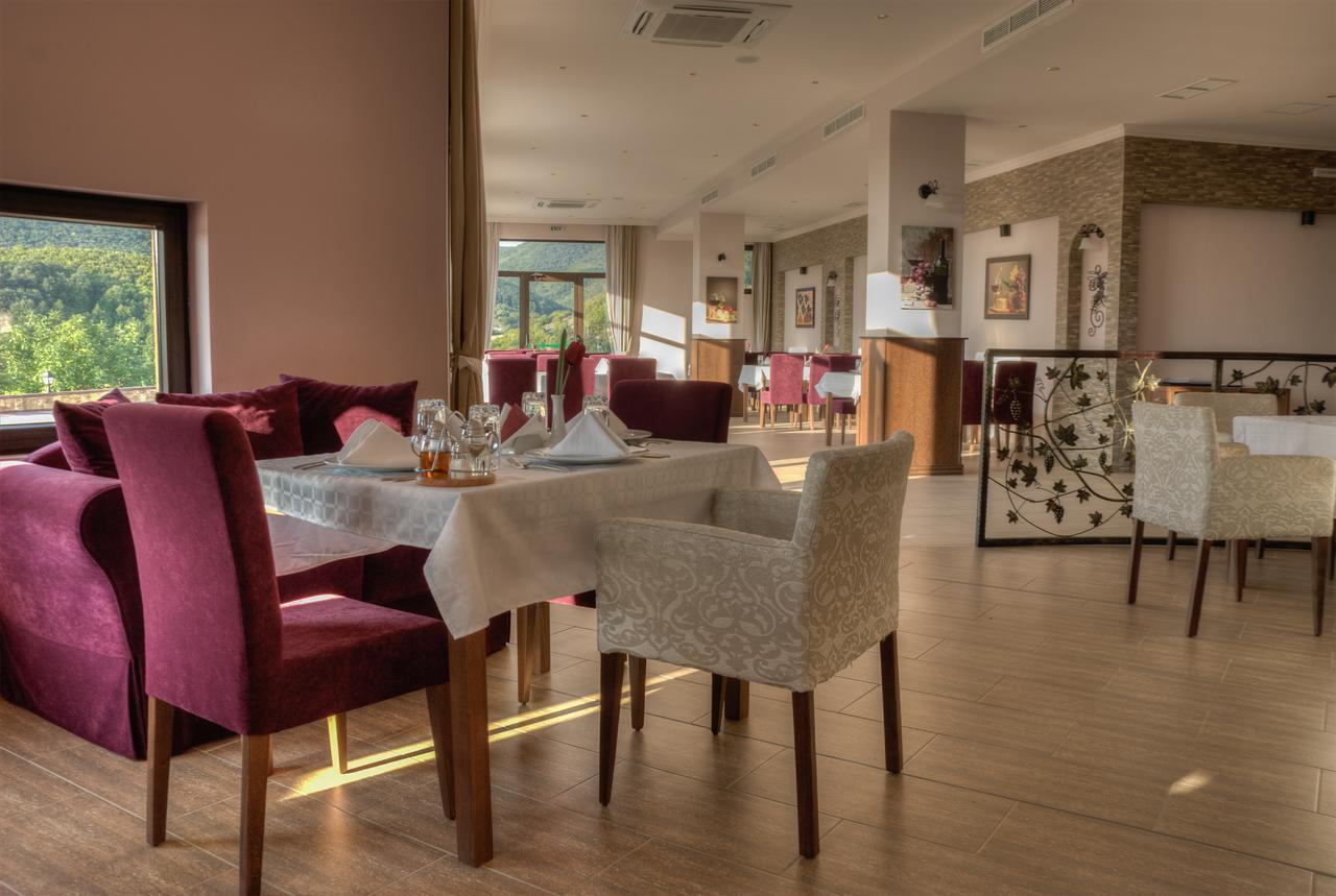 Hotel Chateau Des Bergers Търговище Екстериор снимка
