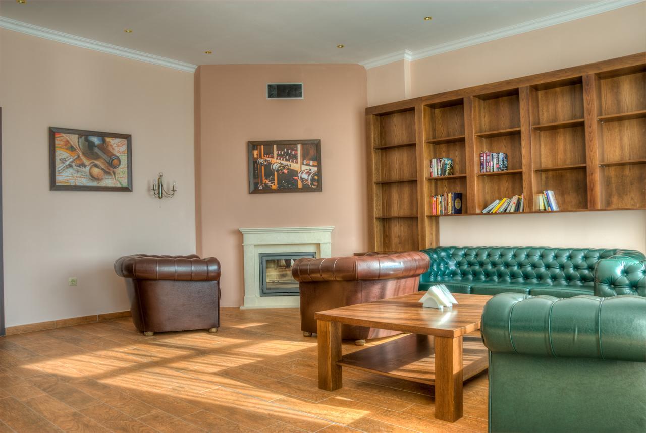 Hotel Chateau Des Bergers Търговище Екстериор снимка
