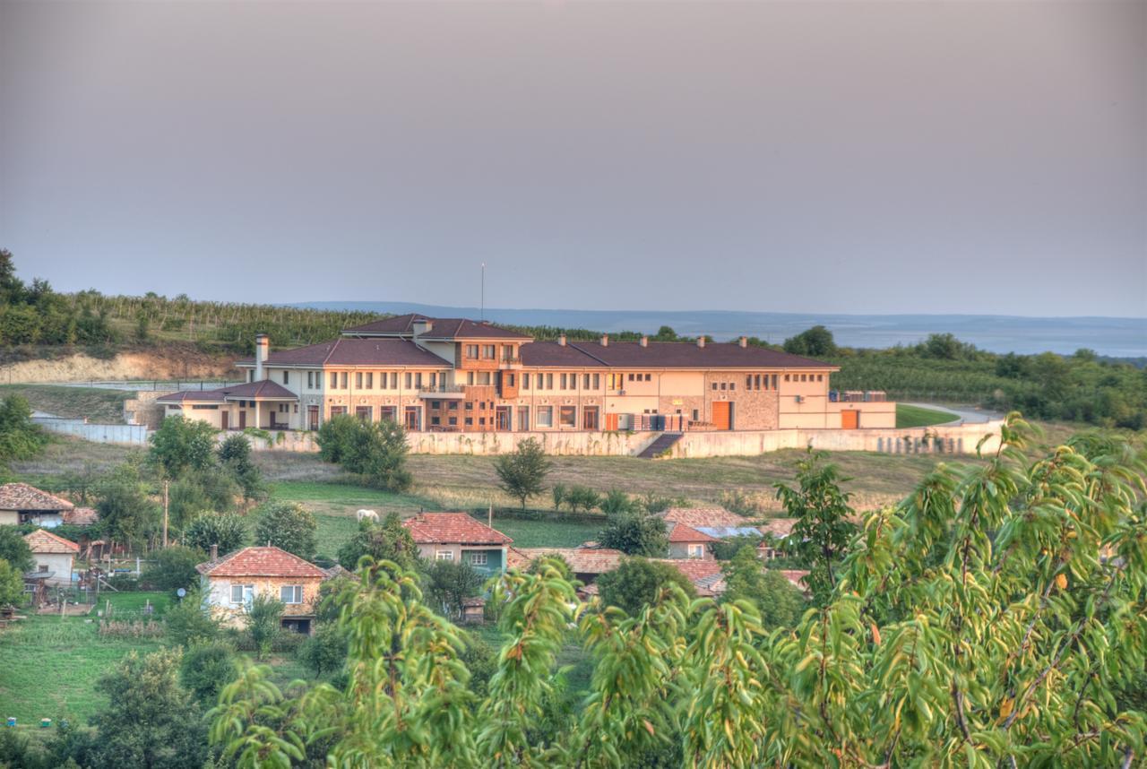 Hotel Chateau Des Bergers Търговище Екстериор снимка
