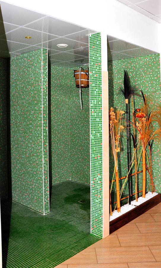 Hotel Chateau Des Bergers Търговище Екстериор снимка