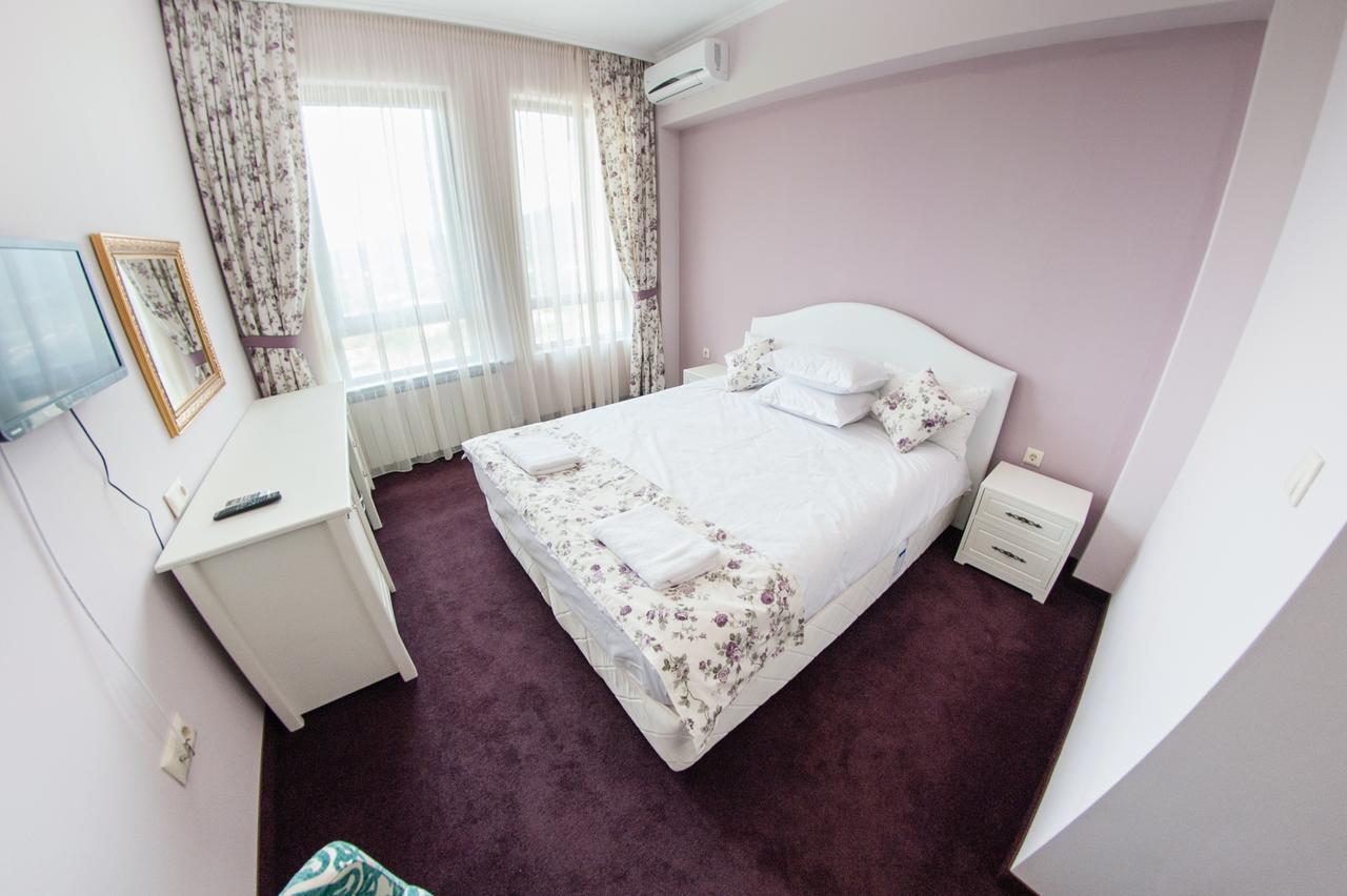 Hotel Chateau Des Bergers Търговище Екстериор снимка