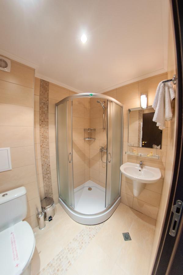 Hotel Chateau Des Bergers Търговище Екстериор снимка